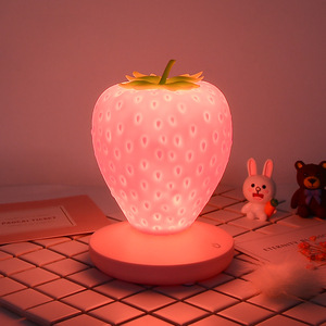 Luz LED nocturna <span class=keywords><strong>de</strong></span> silicona para bebés y niños, lámpara <span class=keywords><strong>de</strong></span> <span class=keywords><strong>mesita</strong></span> <span class=keywords><strong>de</strong></span> <span class=keywords><strong>noche</strong></span> Original con USB, fresa, regalo, decoración <span class=keywords><strong>de</strong></span> dormitorio - Product Image 4