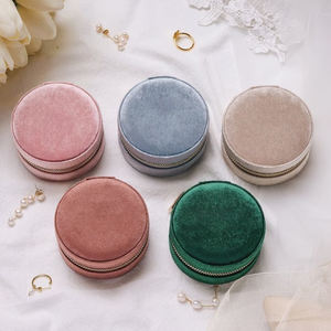 Boîtes à bijoux en velours portable, logo personnalisé, rangement pour pendentif, collier, bracelet, forme, fermeture à glissière, coussin en velours - Product Image 4