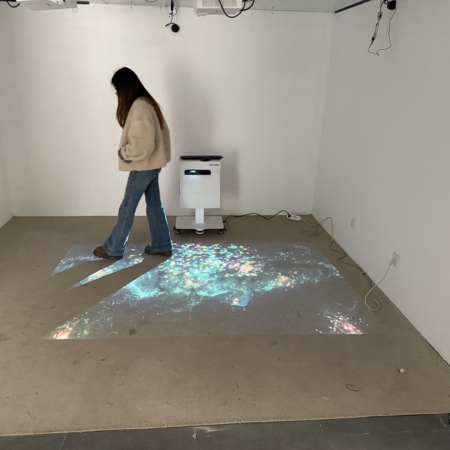 High-Brightness Interactive Floor Projection System Motion Activity Game Floor Projection for Entertainment Spaces