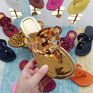 Ciabatte da donna con plateau All-Match infradito da spiaggia con borchie con <span class=keywords><strong>sandali</strong></span> in PU cavi - Product Image 4