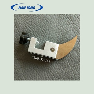 Applicateur de colle Nantou avec lame en cuivre et base pour ligne de production de machines à coller - Product Image 1