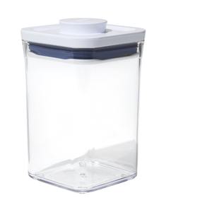 กล่องพลาสติกทรงเตี้ยสี่เหลี่ยม GOOD GRIPS ขนาดเล็ก 10.8x10.8x15.9 ซม. ความจุ 1 ลิตร - Product Image 1