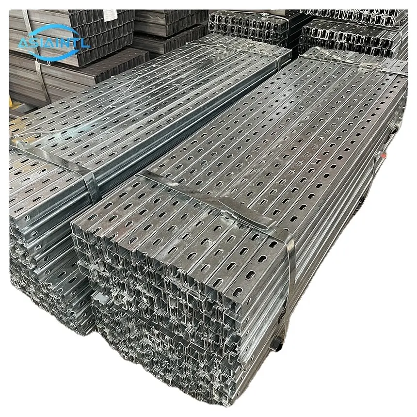 ASTM A36 zincato sezione formata a freddo acciaio strutturale forma C profilo canale puntone in acciaio scanalato C U Z trave C acciaio purline