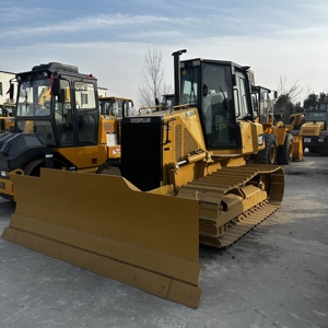 Bulldozer Caterpillar D5K d'occasion, hydraulique, 20 tonnes, provenant du Japon, à bas prix, homologué EPA/CE, en stock - Product Image 1