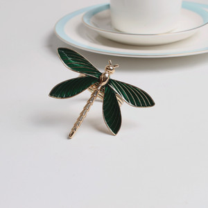 Acrylique luxe ronds de serviette libellule verte résine perle or arc alliage corne rotin table à manger fête de mariage décor de noël - Product Image 3