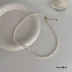 Collar de perlas Estilo de nicho para mujer Diseño de lujo accesible Moda elegante Cadena de clavícula Collar Cadena de cuentas - Product Image 3