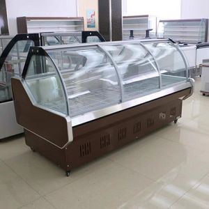 Vitrina Refrigerada Mecánica Comercial de Vidrio Curvo con Estantes Ajustables Digitales para Exhibición de Carne, Queso y Ensaladas - Product Image 4