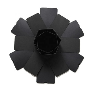 Boîte à surprise hexagonale multicouche créative pour la personnalisation de photos, idéale pour les anniversaires d'amoureux - Product Image 5