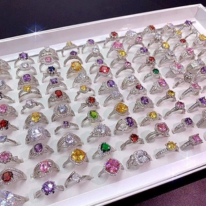 Đá quý Nhẫn exudes một ánh sáng sang trọng và cao cấp cảm thấy duy trì siêu Flash zircon Hoa Kim Cương engagement Ring HS-170 - Product Image 2