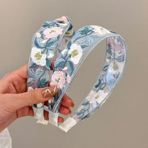 عصابة شعر مطرزة على الطراز الصيني الجديد للفتيات على الطراز العرقي ، عصابة رأس معقودة مطرزة من الأورجانزا - Product Image 1