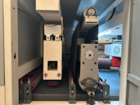 Máquina Desbarbadora Automática de Chapa Metálica con Control PLC y Mesa Transportadora al Vacío para Eliminar Óxido y Escamas