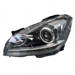 Faro Delantero Izquierdo y Derecho Original Usado para Mercedes-Benz Clase C W204 C204 AMG C63 2011-2014 - Product Image 1