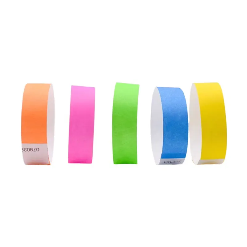 Sampel gratis warna polos dipersonalisasi, penggunaan satu kali gelang Tyvek tahan air untuk acara dan pesta