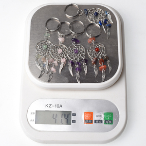 Venta caliente llavero de acero inoxidable piedra preciosa natural cristal llavero atrapasueños llavero para accesorios - Product Image 5