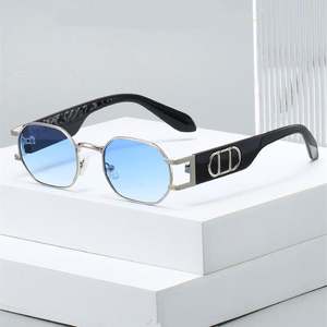 Gafas de Sol Cuadradas de Metal Retro Modernas 2025 con Logotipo Personalizado para Hombre y Mujer, Gafas de Sol Poligonales con Marco Pequeño de Aleación y Protección UV400 - Product Image 2