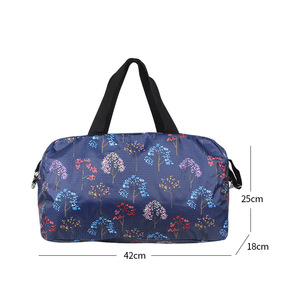 Bolsa de lona plegable con estampado de dibujos animados, bolsa de almacenamiento grande para viaje con correa para el hombro para uso en viajes - Product Image 2