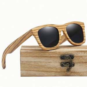 Gafas de Sol Cuadradas de Madera con Bisagras Metálicas y Logotipo Personalizado al por Mayor, Gafas de Sol Polarizadas de Madera de Zebra para Hombre y Mujer - Product Image 1