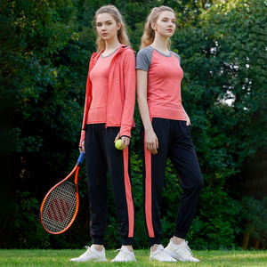 Conjunto Deportivo de Yoga de 3 Piezas para <span class=keywords><strong>Mujer</strong></span> Adulta, Manga Corta, <span class=keywords><strong>Pantalones</strong></span> Harem Deportivos de Poliéster Personalizados al por Mayor, Chaqueta Cómoda - Product Image 4