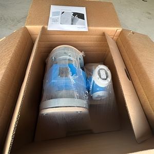Medidor de Flujo Digital Integrado Endress Hauser con Salida Modbus, Cuerpo de Acero Inoxidable, Revestimiento de Goma, Brida para Agua - Product Image 1