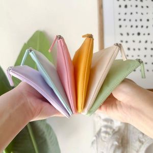 Bolsa de Maquillaje Portátil Grande, Ligera, Reciclable y Ecológica de Nailon con 6 Compartimentos, Organizador de Cosméticos Impermeable para Mujer - Product Image 6