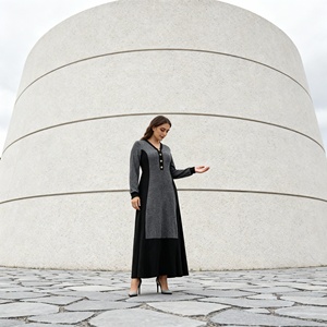 Abaya Elegante y Modesta de Poliéster de Primera Calidad para Mujeres Musulmanas, Proveedor Mayorista Personalizado para Eventos en Dubái - Product Image 2