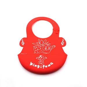 ODM OEM lavabile impermeabile bpa libero rosso fragola modello personalizzato stampato morbido silicone bavaglino