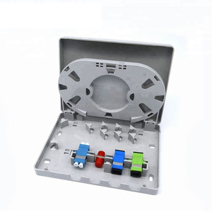 YH1143 <span class=keywords><strong>4</strong></span>-Core Indoor FTTH Joint Box <span class=keywords><strong>4</strong></span> Ports <span class=keywords><strong>RJ45</strong></span> avec connecteurs LC SC FC pour la terminaison <span class=keywords><strong>de</strong></span> fibre optique dans les applications intérieures - Product Image 2