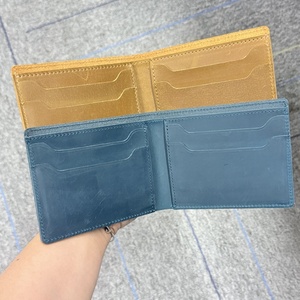 กระเป๋าสตางค์หนังแท้ลาย Crazy Horse สไตล์เรโทรสุดหรู พร้อมโลโก้สั่งทำพิเศษ ป้องกัน RFID รุ่นขายดีสำหรับผู้ชาย - Product Image 4