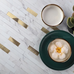 Modello <span class=keywords><strong>in</strong></span> marmo oro argento autoadesivo mosaico <span class=keywords><strong>in</strong></span> <span class=keywords><strong>Pvc</strong></span> buccia e Stick piastrella <span class=keywords><strong>per</strong></span> cucina Backsplash parete soggiorno progetto doccia - Product Image 3