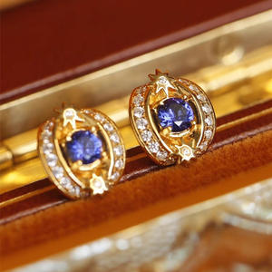 Orecchini E3317 in Oro con Diamanti, Taglio Brillante Rotondo, Colore D, Diamanti Naturali, Classici per Uso Quotidiano Femminile - Product Image 3