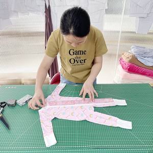 Set di Abbigliamento Sportivo Estivo di Alta Qualità per Ragazzi, Camicia Casual a Maniche Corte e Pantaloncini Stampati in Poliestere, Stile Occidentale - Product Image 6