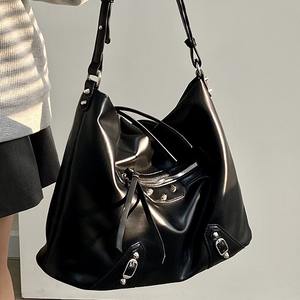 Sac fourre-tout tendance pour femme en PU grande capacité, doublure polyester, fermeture éclair, léger, avec une seule poignée, sac à bandoulière et sac porté croisé - Product Image 5