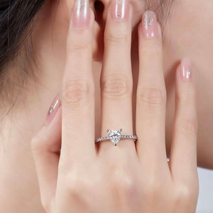 Huacan แหวนเพชรสำหรับผู้หญิงขนาด14K <span class=keywords><strong>18K</strong></span> สีทอง0.5ct 3ct หัวใจสำหรับห้องปฏิบัติการ - Product Image 6