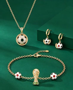 Ensemble de bijoux sur le thème du football avec pendentif ballon de football, collier, boucles d'oreilles, bracelet, bague, ton or rose et argent - Product Image 3