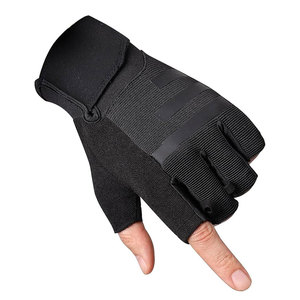 Nouveaux gants de musculation personnalisés avec logo, demi-doigts, respirants, légers, en polyester, pour hommes - Product Image 4