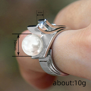 Nuovi anelli decorativi creativi con zirconi e perle verdi imitazione conchiglia, versatili per donne, ideali per proposte e cerimonie. - Product Image 4