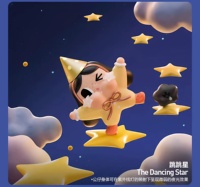 Vente flash 100% POPMART Original Crybaby Crying to the Moon Series Décoration d'intérieur Figurine en vinyle Figurine d'action Anime Figurine Boîte aveugle