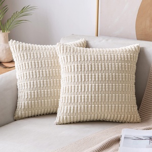 Housses de <span class=keywords><strong>coussin</strong></span> de canapé de chaise de bureau en velours côtelé <span class=keywords><strong>blanc</strong></span> crème 18x18 pouces - Product Image 1