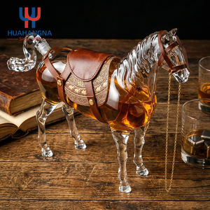 Ensemble de carafe à whisky en forme de cheval de 1000 ml avec 2 verres à whisky old fashioned dans un coffret cadeau en bois pour bourbon, whisky, scotch, <span class=keywords><strong>rhum</strong></span> - Product Image 3