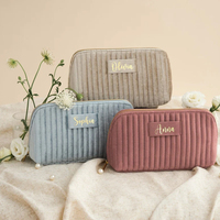 Pochette de voyage matelassée personnalisée avec logo, nouveau design, grande capacité, ouverte, portable, pour cosmétiques, durable, cadeaux pour demoiselles d'honneur, en velours