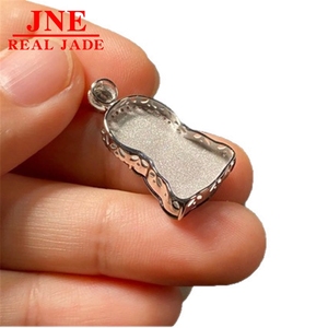 Bijoux en jade naturel de qualité A, couleurs originales, sculpture exquise, vert Manyang, super mignon petit <span class=keywords><strong>Bouddha</strong></span>, incrusté 18 carats avec certificat - Product Image 5