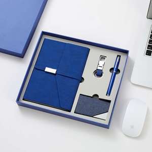 Ensemble cadeau d'affaires de luxe personnalisé avec logo laser, quatre pièces, comprenant un carnet en PU, un stylo, un porte-cartes et un porte-clés, idéal pour les clients VIP - Product Image 4
