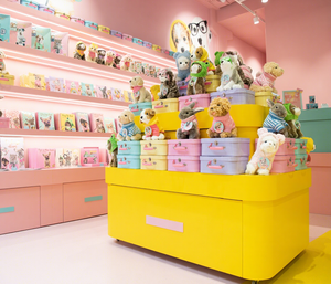 Mobiliario para Tiendas de Estilo de Vida para Mascotas |   Estanterías de Exhibición Personalizadas para Tiendas de Mascotas |   Diseño de Interiores de Tienda de Mascotas Llave en Mano - Product Image 1