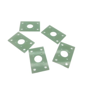 Feuille d'isolation en fibre de verre avec trou traversant pour applications à haute température - Product Image 5