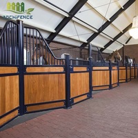 Panneaux d'écurie pour chevaux en gros, équipement de box pour chevaux sur mesure pour fermes d'élevage, ranchs et centres équestres