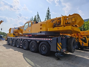 Grúa móvil hidráulica XCT160 de 160T y 5 ejes para instalación de turbinas eólicas y trabajos de construcción de puentes a gran escala en venta - Product Image 4