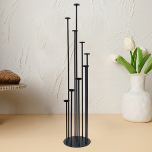 Candelabro Moderno Minimalista LANJO en Dorado y Negro con 9 Brazos, Juego de Candelabros Acrílicos, Centro de Mesa - Product Image 6