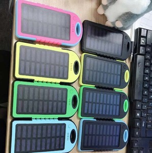 แผงโซลาร์เซลล์แบบพกพาใหม่ปี 2024 พร้อมพาวเวอร์แบงค์ LED 5000mAh กันน้ำ ชาร์จเร็ว ช่องเสียบ Micro USB แบตเตอรี่ Li-Polymer บางเฉียบ - Product Image 3