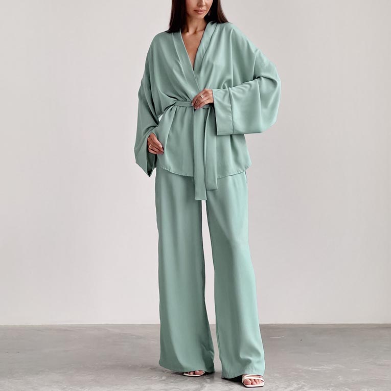 ✩✩nemurineko✩✩　サテンパジャマセット nemurineko サテンパジャマセット セール】サテン長袖パジャマ