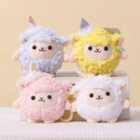 En gros, Mini mignon pendentif brebis en peluche douce, breloque de sac, porte-clés pour boutique de cadeaux et machine à griffes